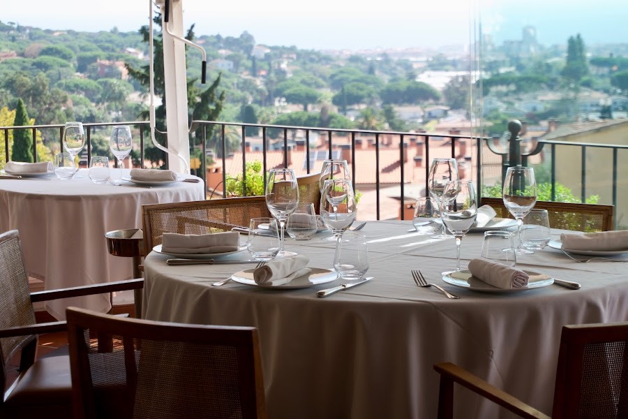 Restaurant i Hotel Boutique "Hostal de la Plaça" a Cabrils