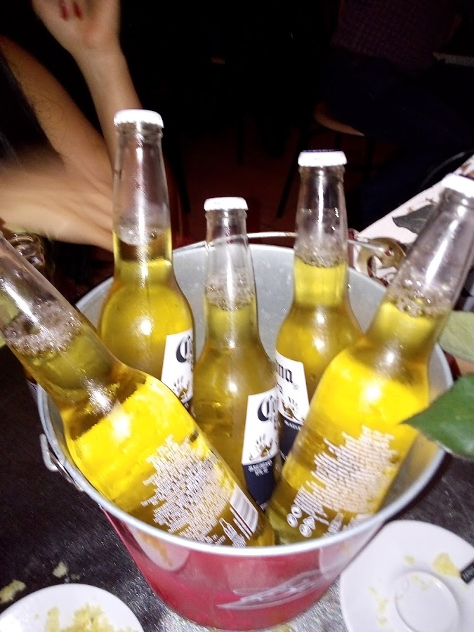 Brasas Y Algo Mas