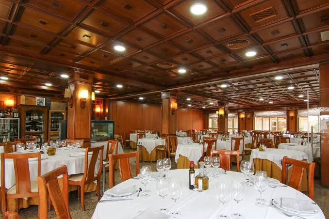 Hotel - Restaurant Sol i VI